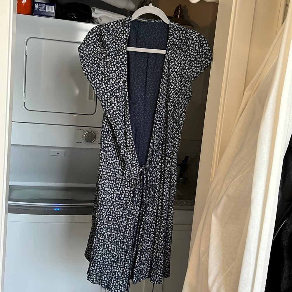 Brandy Melville one size wrap dress